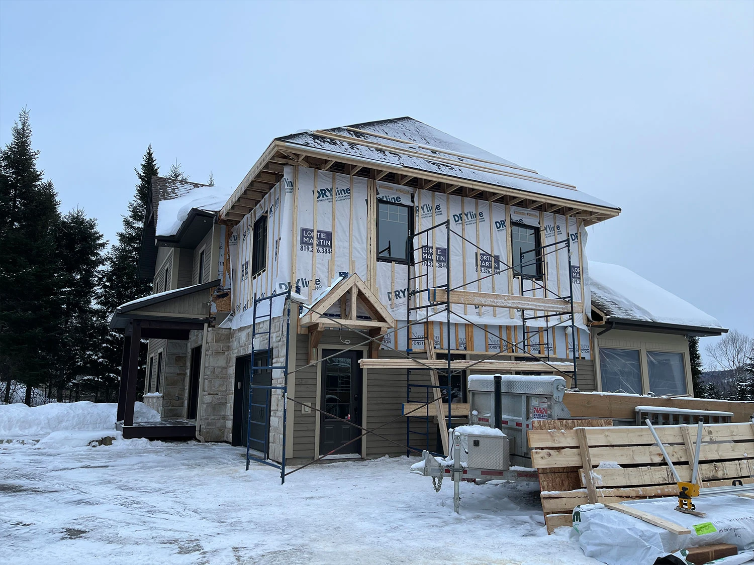 Agrandissement Rustique Maison Extérieur En Construction Façade Laurentides