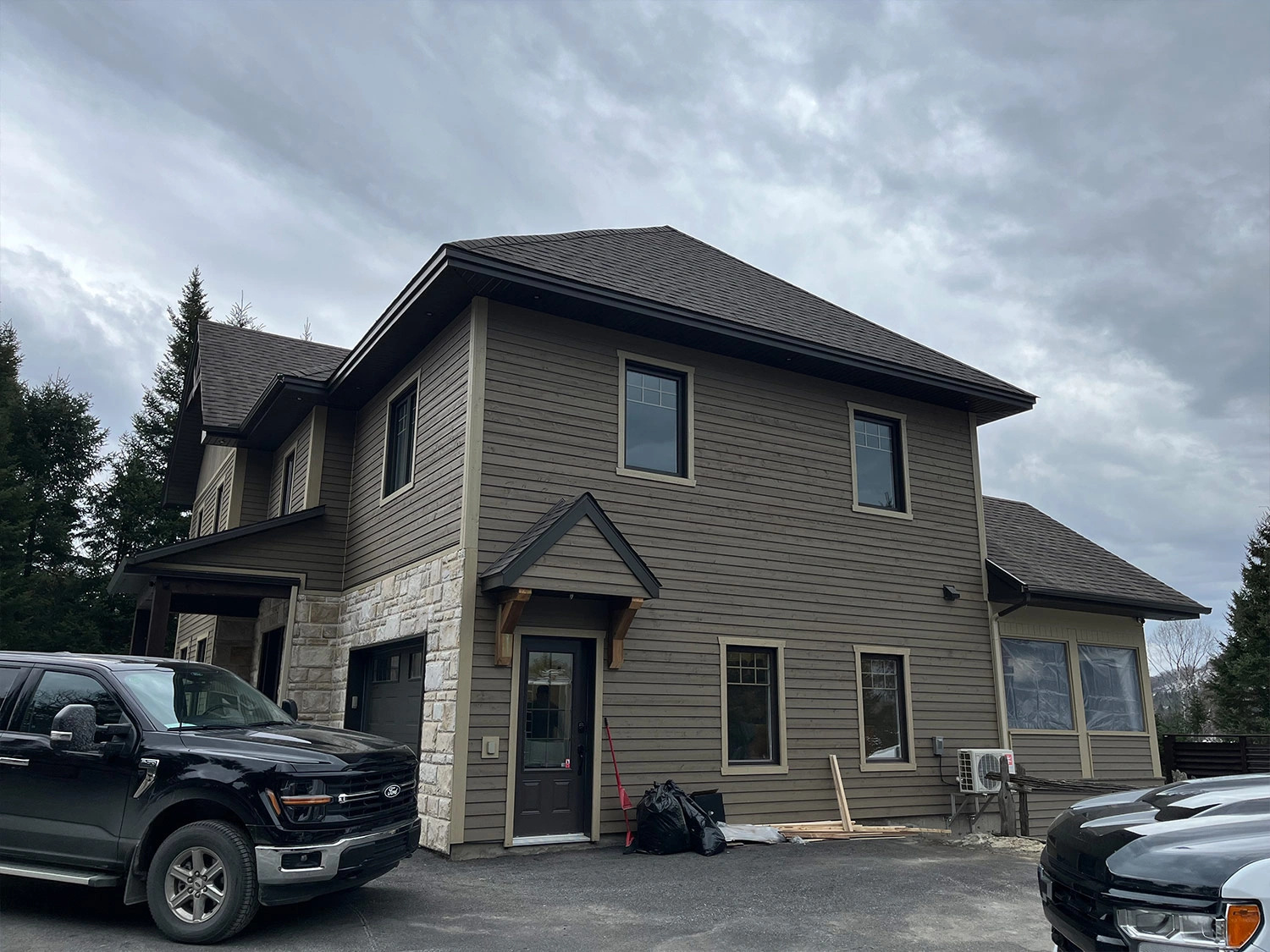 Agrandissement Rustique Moderne Maison Façade Laurentides