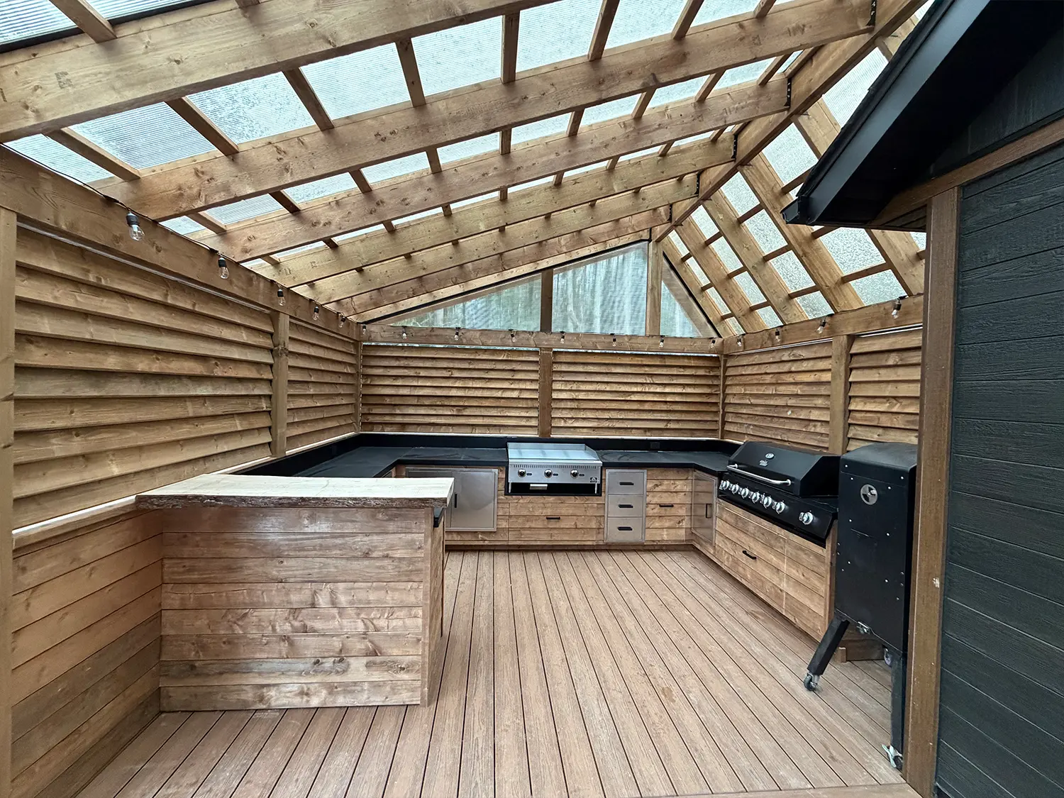 Agrandisssement galerie extérieur avec cuisine