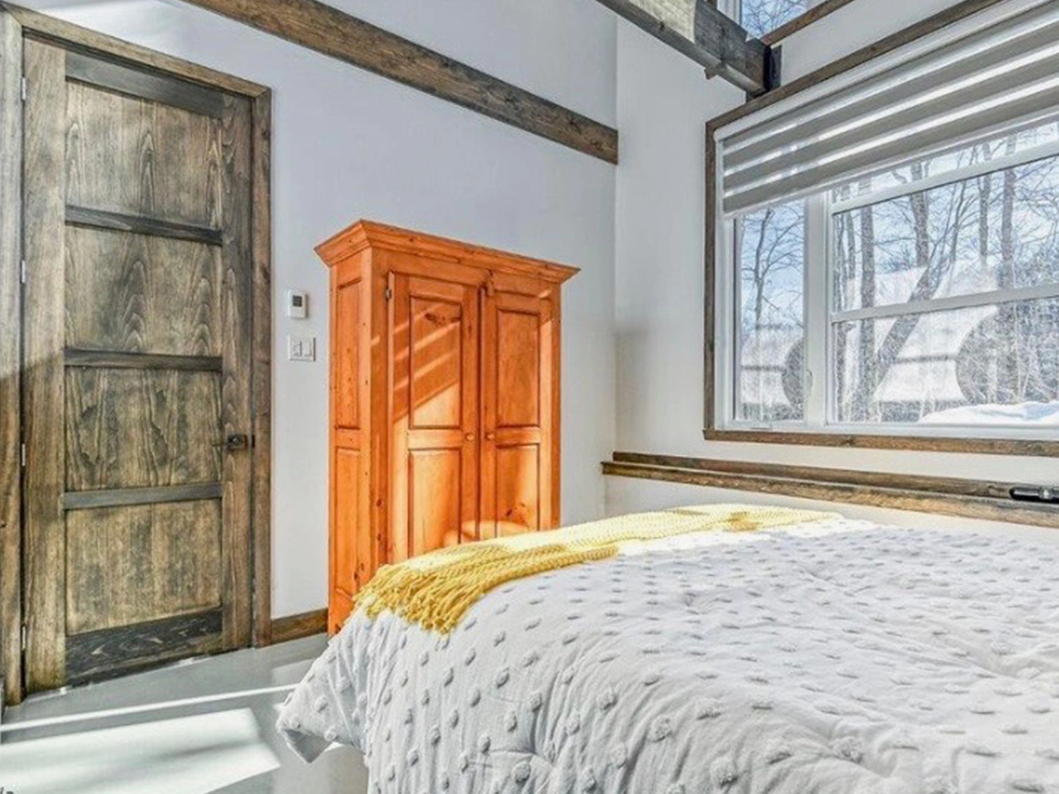 Chambre Secondaire Rustique Lumineuse