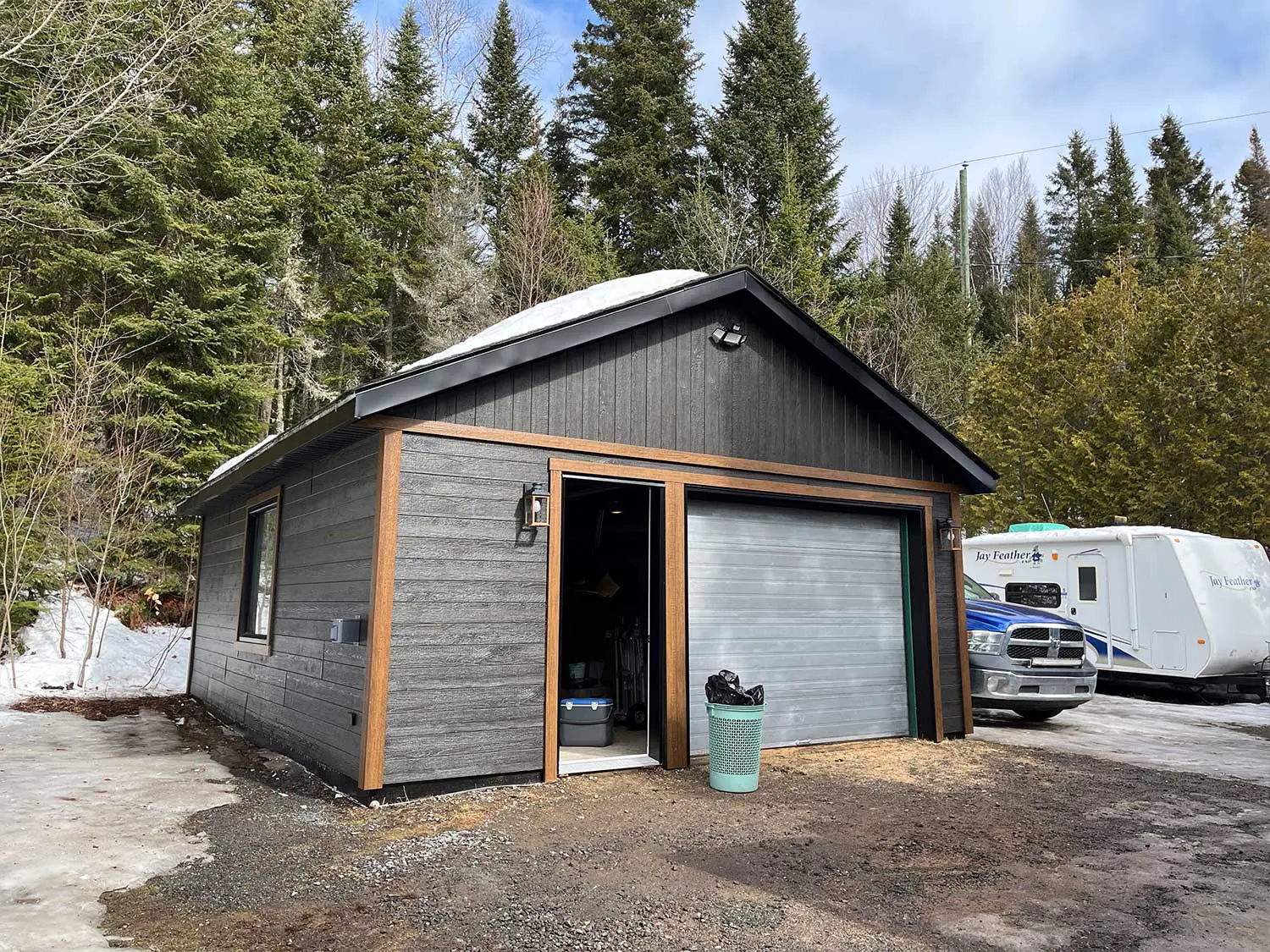 Rénovation Extérieure Garage Détaché Modernes Laurentides
