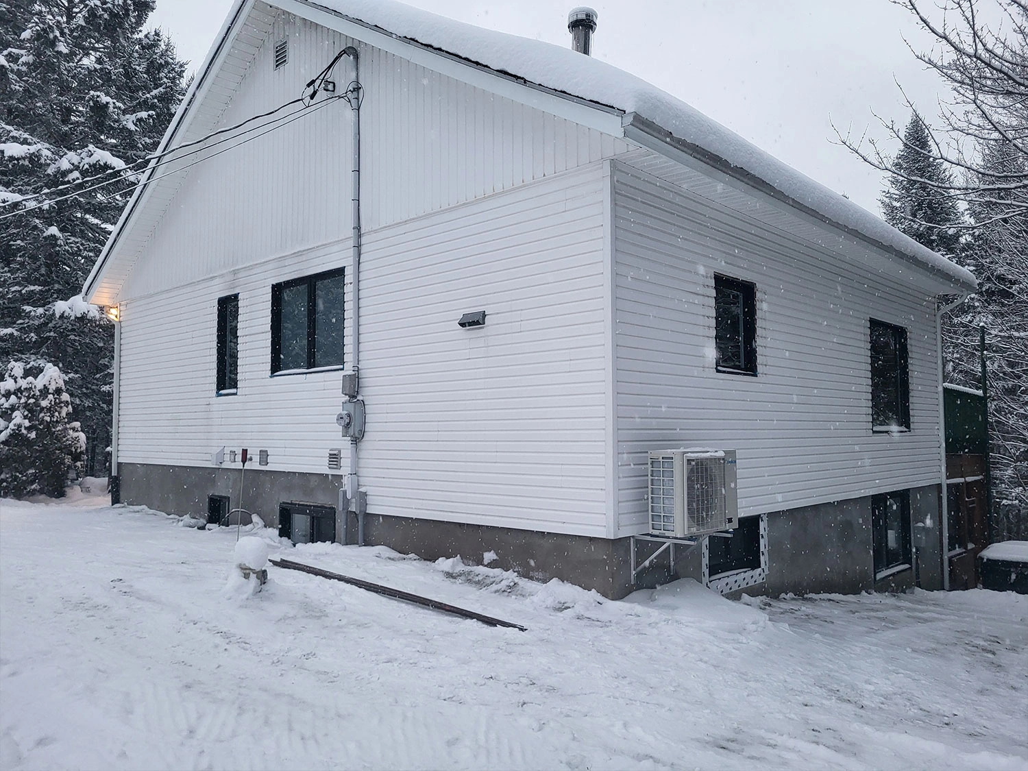 Rénovation Résidentielle Maison Arrière Extérieure Laurentides Bellemare Construction