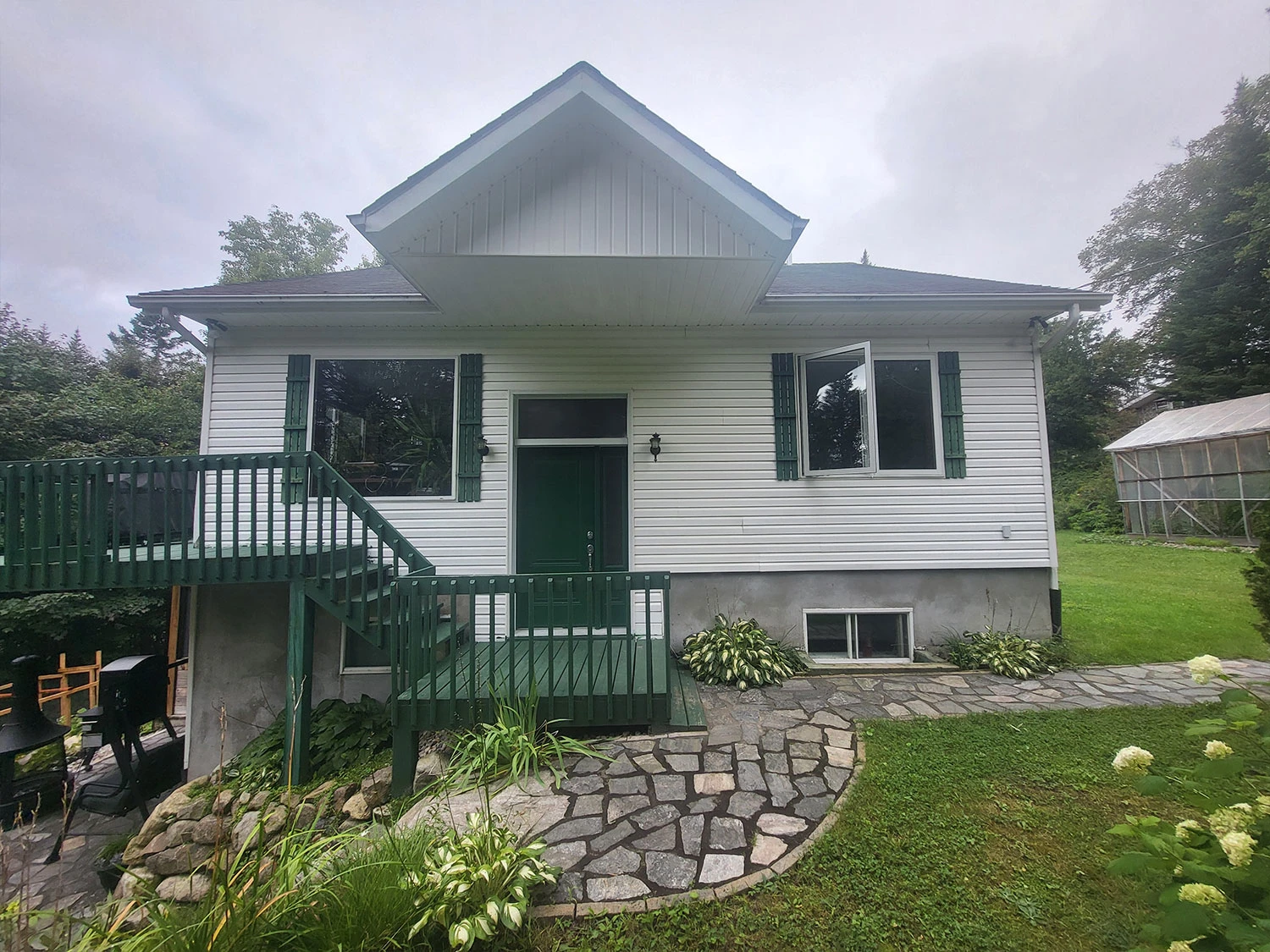 Rénovation Résidentielle Maison Façade Extérieure Laurentides Bellemare Construction