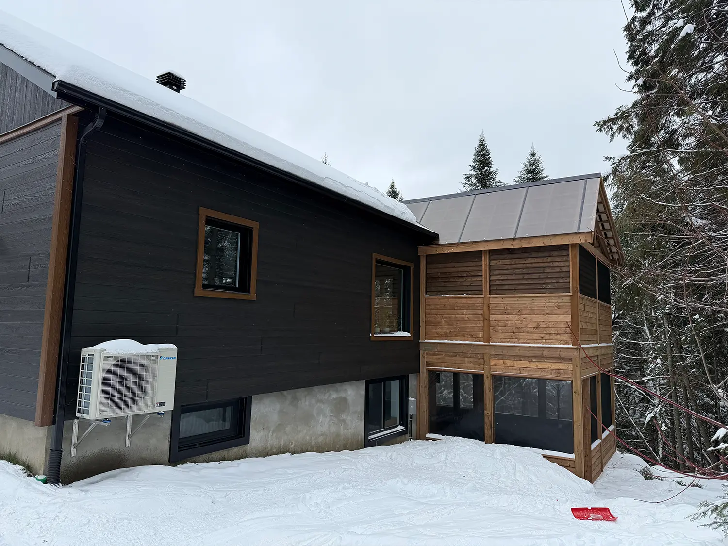 Rénovation du revêtement extérieur avec terrasse