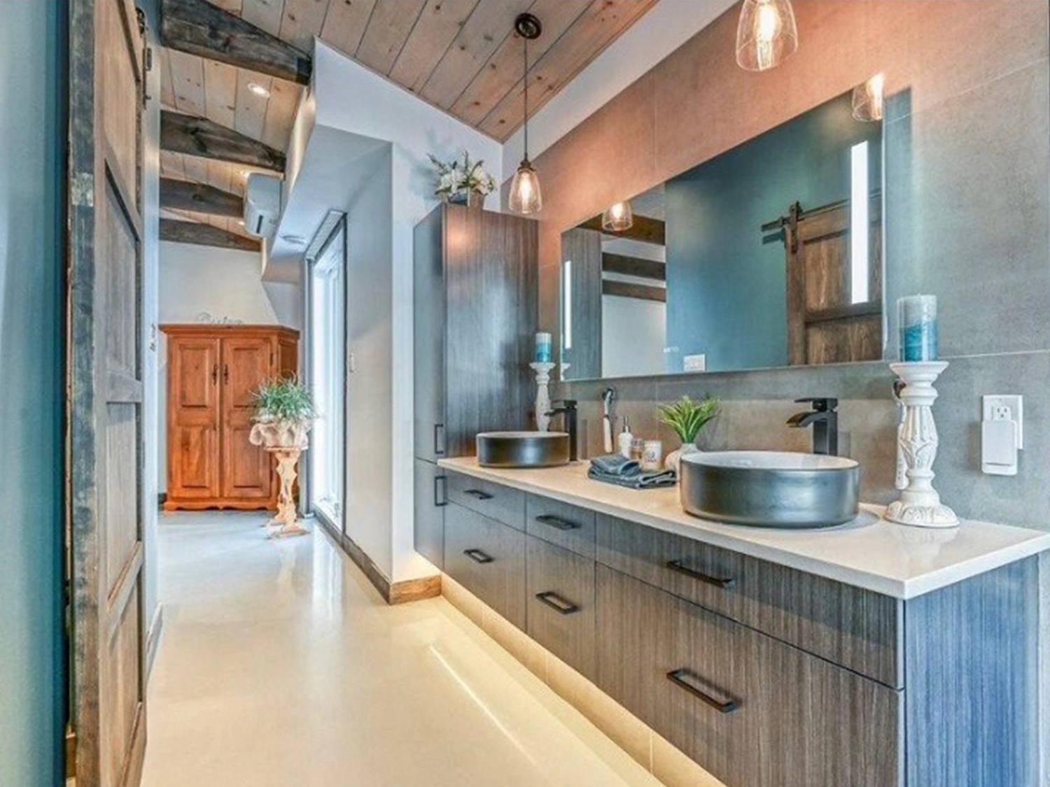 Salle De Bain Fonctionnelle Rangement Sur Mesure